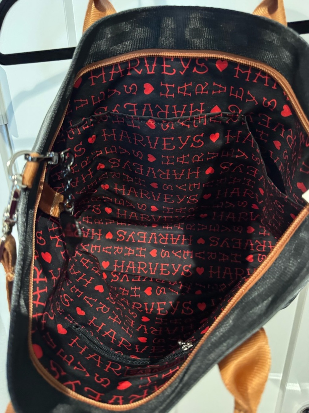 HARVEYS Limited Edition: Striped Black SealtbeltBag with Embroidered Heart Patch - Picture 5 of 6